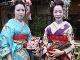 kyoto-geishas.JPG